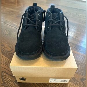 UGG Womens Neumel Black Boots